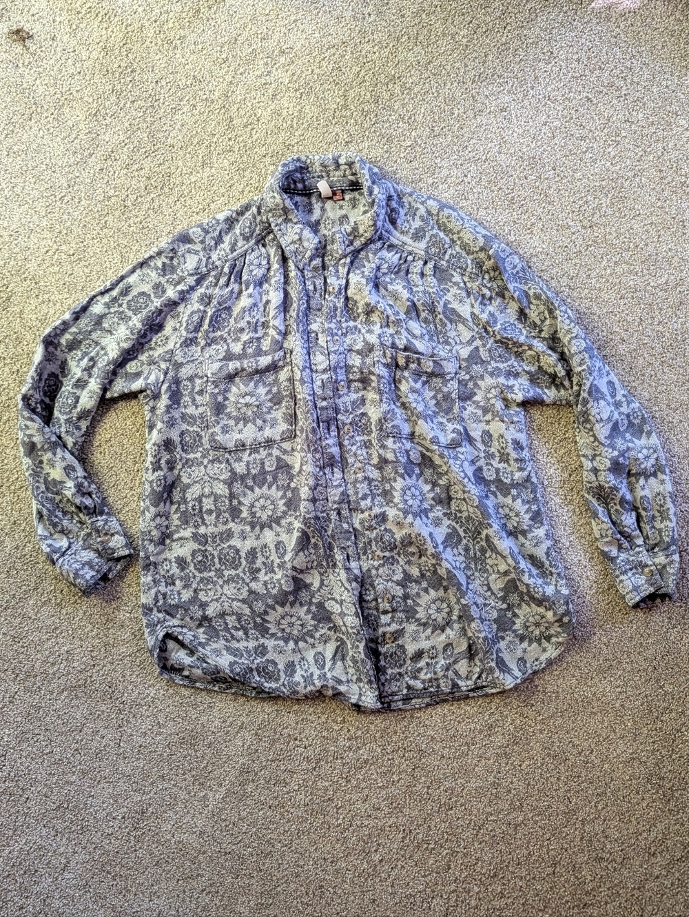 Pilcro Gray Patterned Loose Button-Up Shirt Sz M